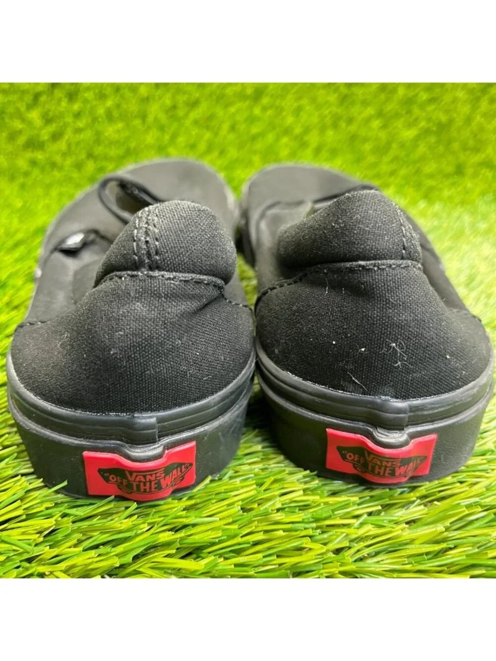 Vans Classic Slip-On Womens Size 9 Mens 7.5 Black Athletic Skate Shoes Sneakers